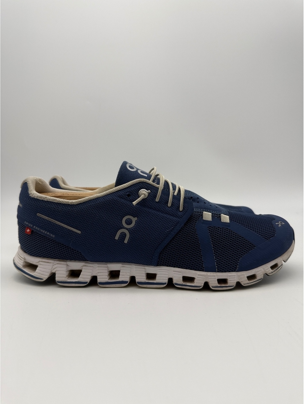On Cloud Running Shoes Navy Blue Womens 11 Mens 9.5 Swiss CloudTec
